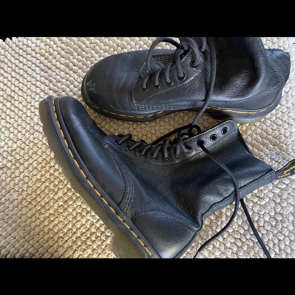 DR. MARTENS // 1490 VIRGINIA LEATHER MID CALF BOOTS - Picture 2 of 5